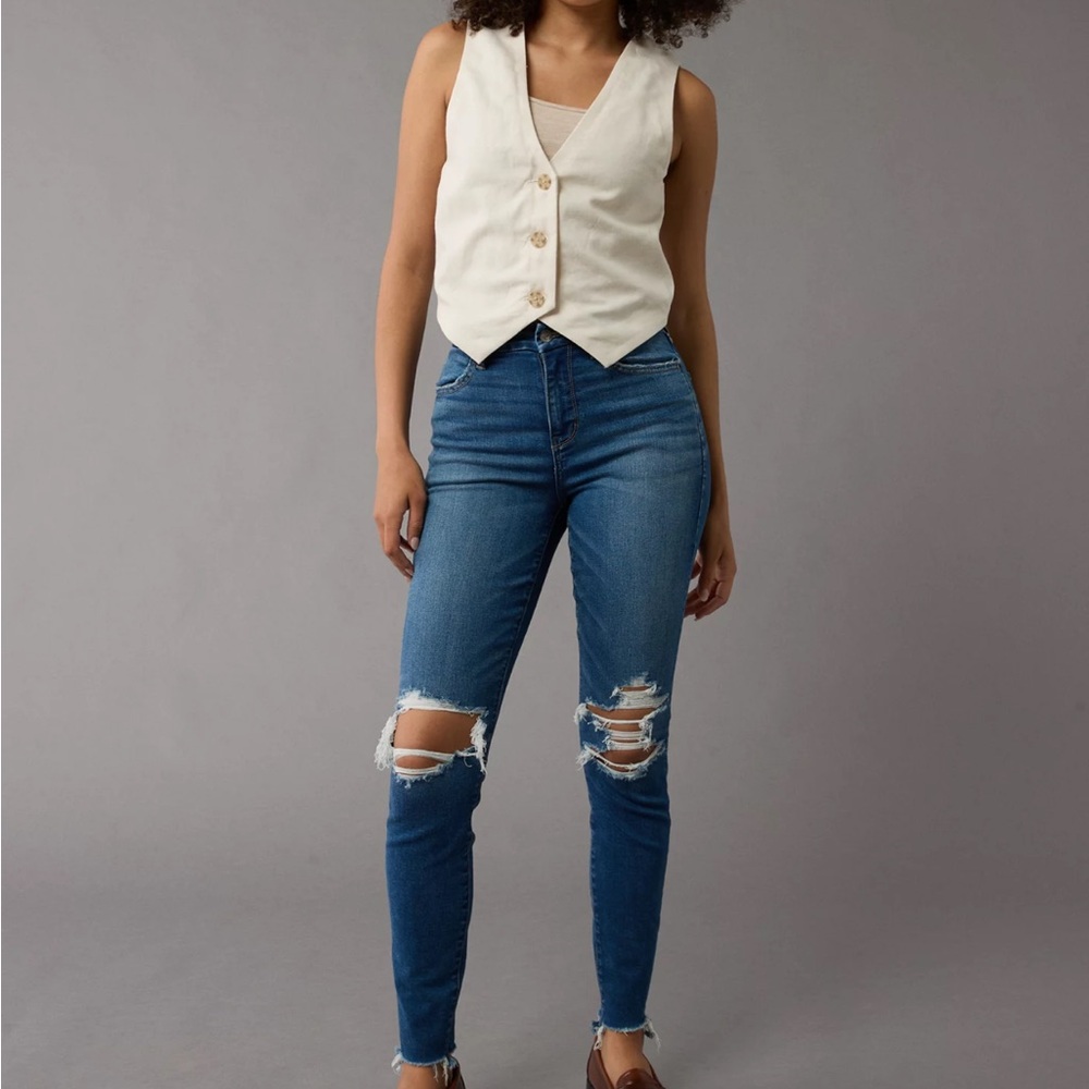 AE Next Level Curvy Ripped
High-Waisted Jegging - Picture 3 of 4